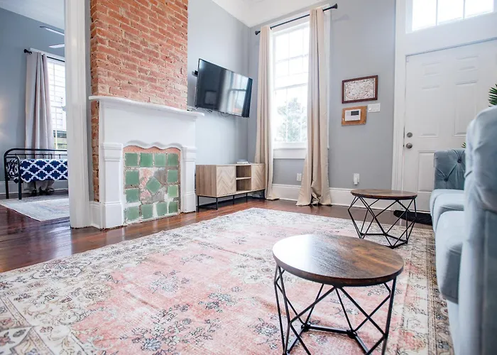 Villa St Philip Gem 5 Bed-5 Bath Steps To Fq - Monthly New Orleans