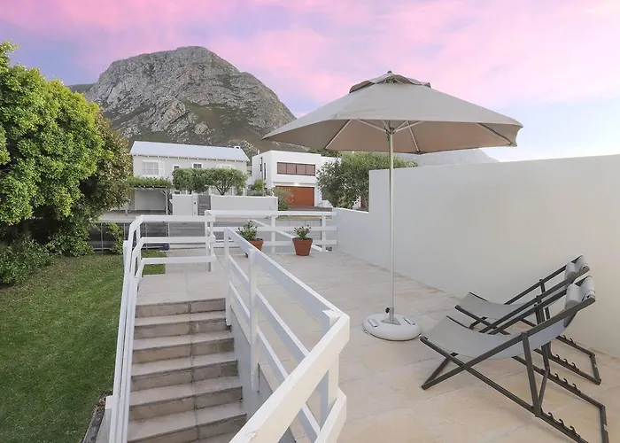 235 On Tenth Beach Walks&Mountain Views Pets Hermanus