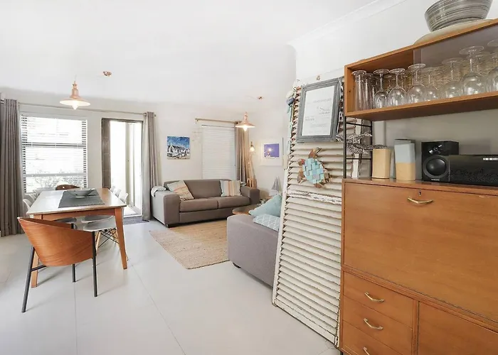 235 On Tenth Beach Walks&Mountain Views Pets Hermanus