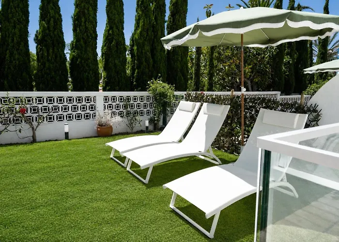 Clifftop Vila Verde - 4BR, Beachside, Pool, AC Porches 