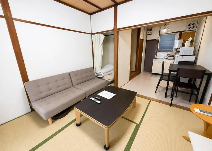 9人可能 黒門市場 けんちハウス Ōsaka