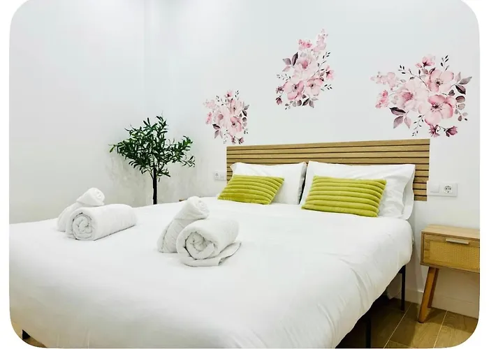 Ferienwohnung Flat A - Wide & Cool Flat Next To Historic Center Valencia