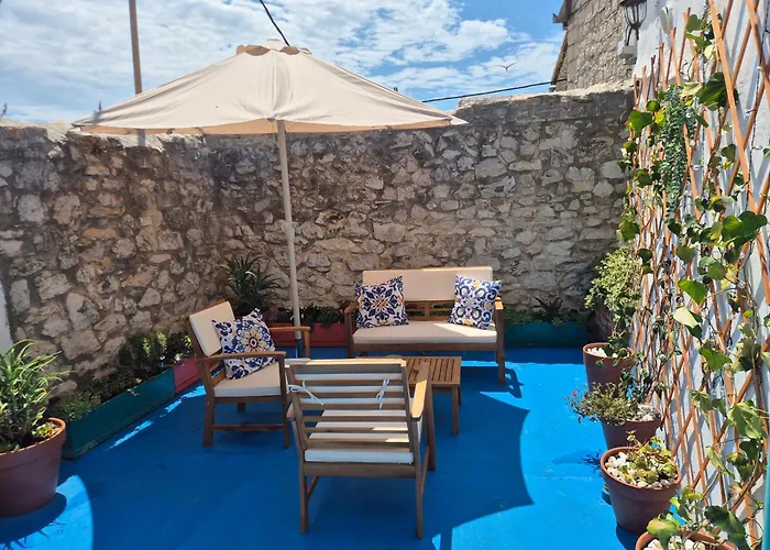 Casa Fritula-Sweet Home With Private Yard Split