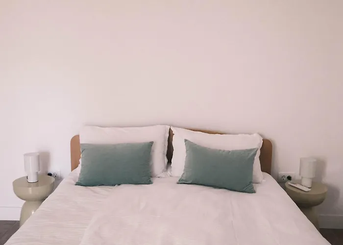 Kotoro Apartment, Sea View, 60M To Beach, Free Parking Dobrota