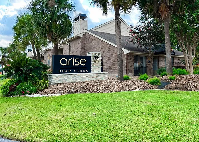 Ferienwohnung Vibrant Texan Escape With Patio & Gated Community Houston