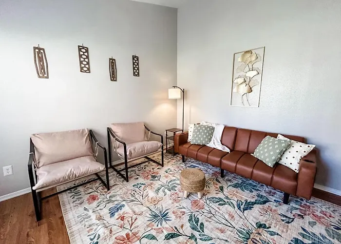 Bright And Spacious Townhome Near Parks And Dining Houston