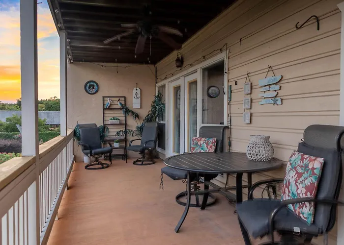 Mariners Village Tranquil Condo Seabrook