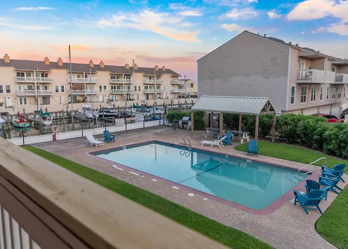 Mariners Village Tranquil Condo Seabrook