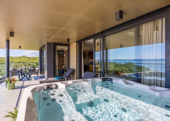 Apartment Amber With Jacuzzi & Sea View Zadar