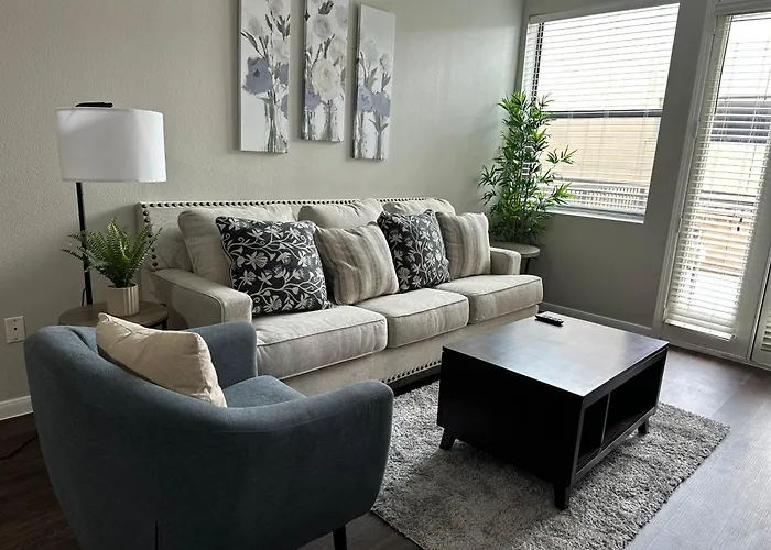 Two Bedroom Apt City Center Houston