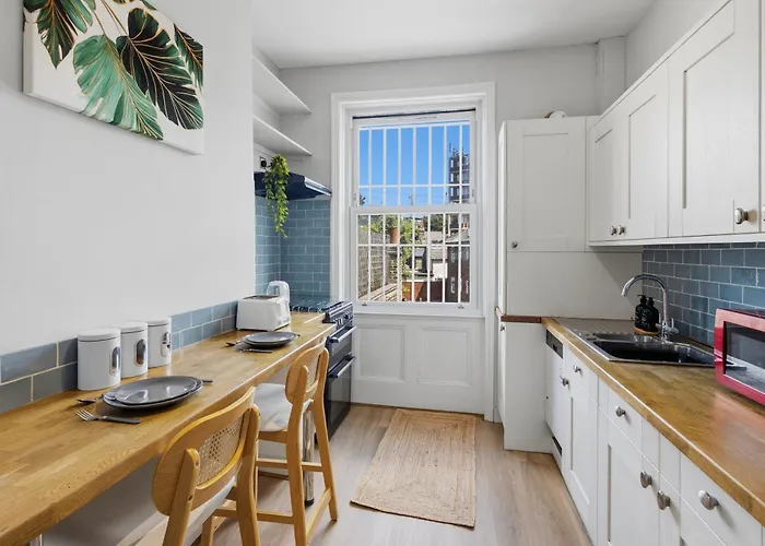 Blackheath 3 Bedroom Apartment London