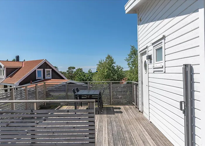 Stroemstad Fornminnesvaegen 14