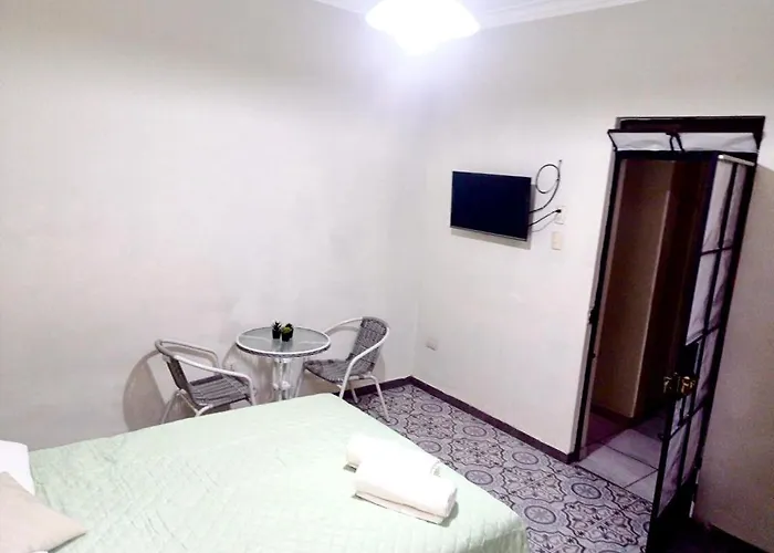 Quiet Tacna Guest House Lima