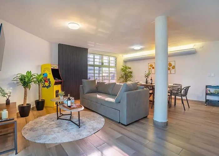 Stylish Home With Arcade Game & Private Patio Mexiko-Stadt