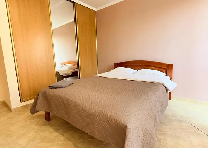 1 Double Budget Room Center Park Kischinau