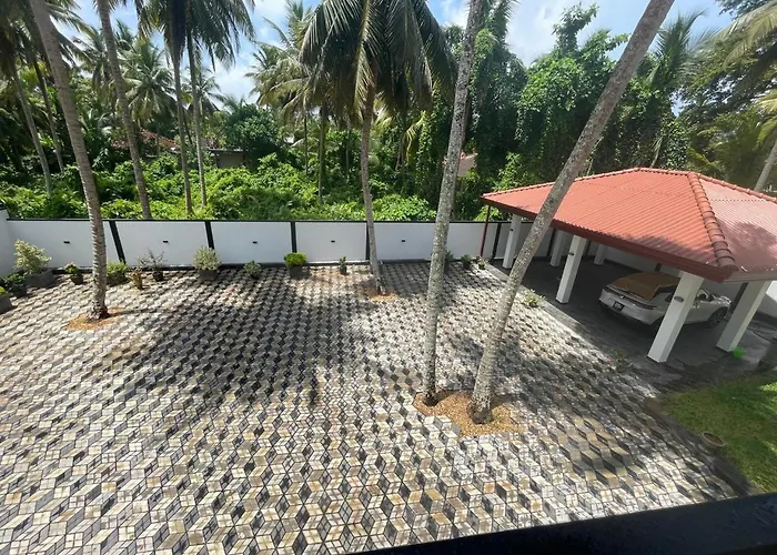 Naveen Tours And Akarui Villa Bentota