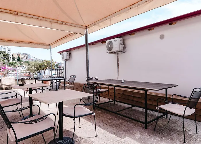 Bliss Luxury Apartamets & Suits Sarandë