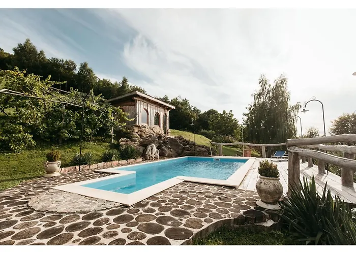 Luxury Rustic Farmhouse Apartment With Pool&Sauna Laško