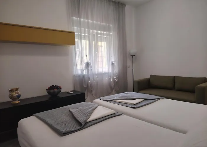 Green Lighthouse Rooms Zadar