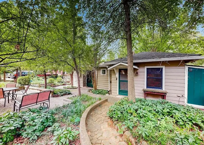 Little House Nashville - Guest House