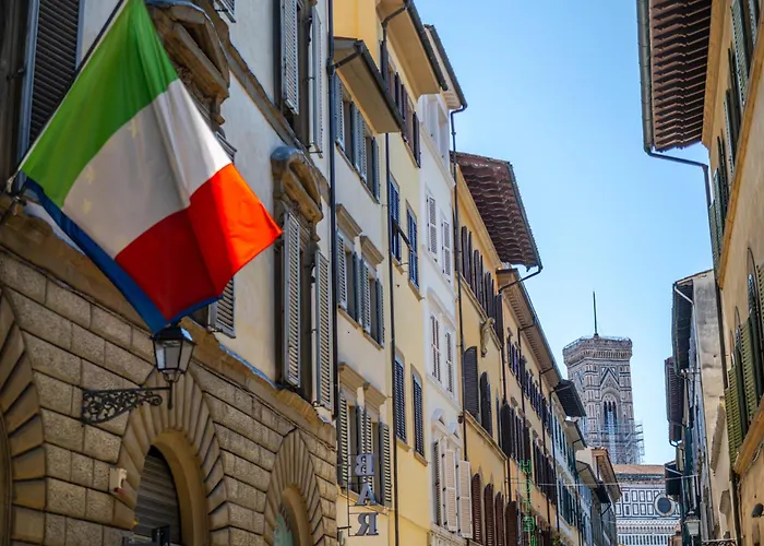 Via Ricasoli Apartment, Next To Accademia Florenz