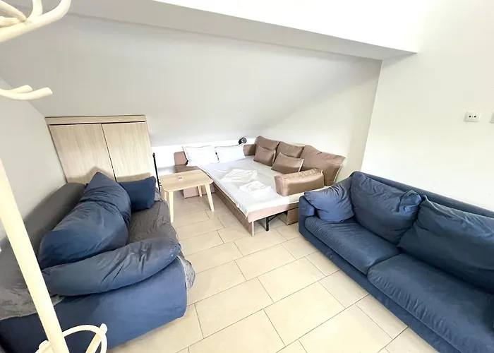 Hill View Apartment With Free Parking Iasi
