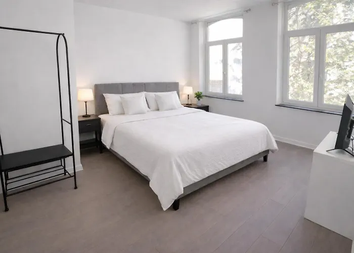 Ferienwohnung Rive Gauche F Centre - Gare - Aeroport Charleroi