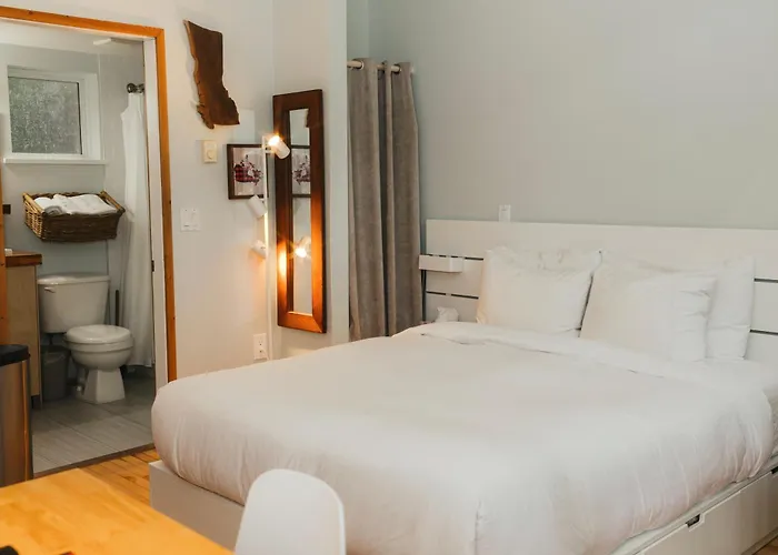 Surf Haven - Cabin In Ucluelet - Sleeps 5