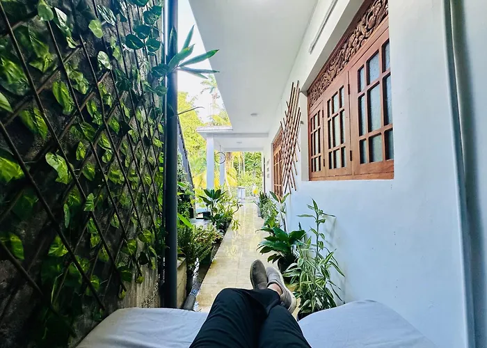 Hostel Ceylon Chill Bunks Ampitiya