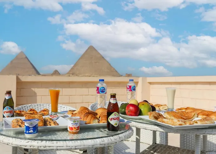 Ola Art Pyramids Hotel Kafret el-Gabal