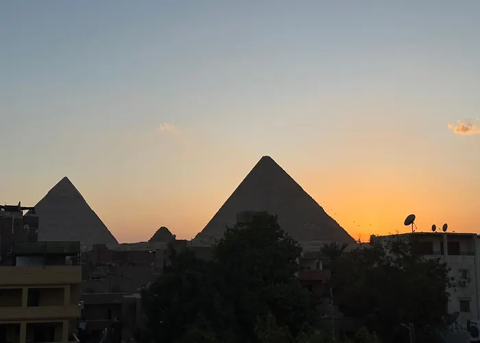 Ola Art Pyramids Hotel Kafret el-Gabal