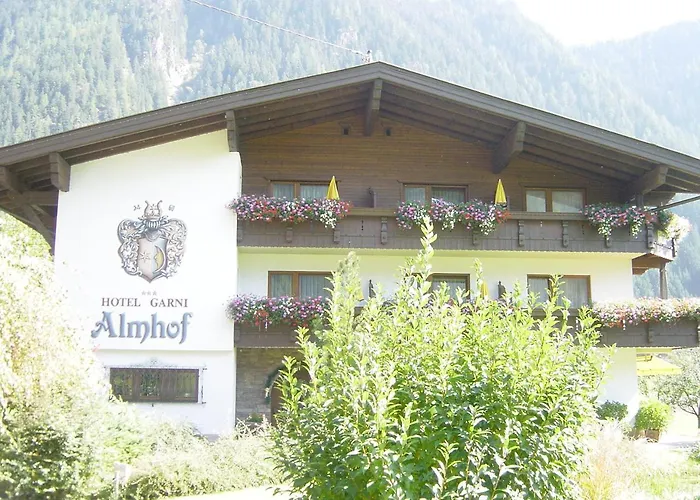 Hotel-Garni Almhof Mayrhofen