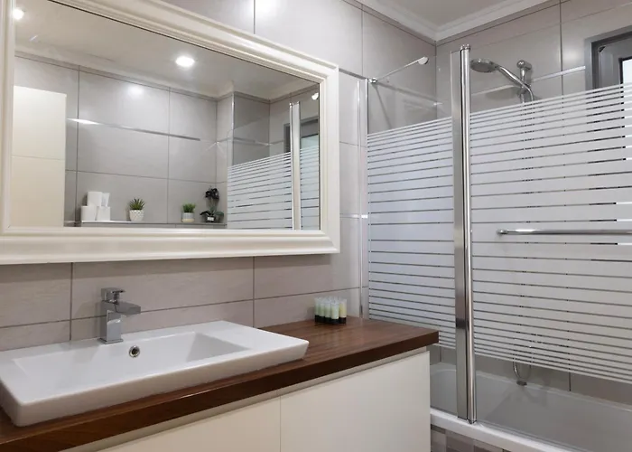 Ferienwohnung שאנל דירת גן עם בריכה Eilat
