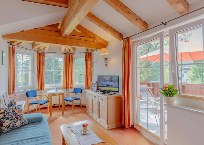 Landhaus Charlotte Apartments Tirol Seefeld in Tirol