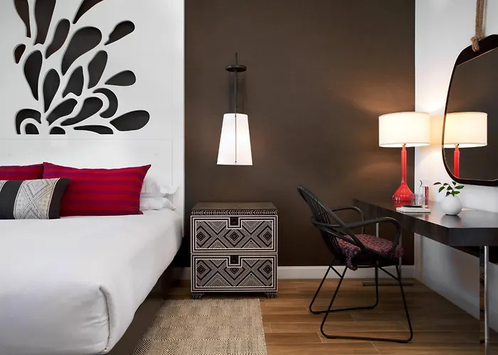 Kimpton Seafire Resort + Spa By Ihg West Bay