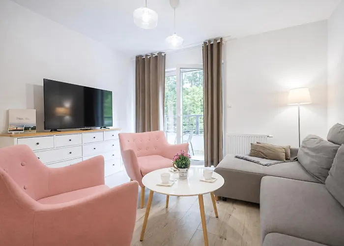 Osiedle Cesarskie Apartamenty - Parking - Apartamenty Bryza Swinemünde