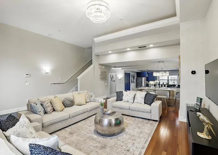 Florida Getaway - Renovated Townhome By Disney! Orlando