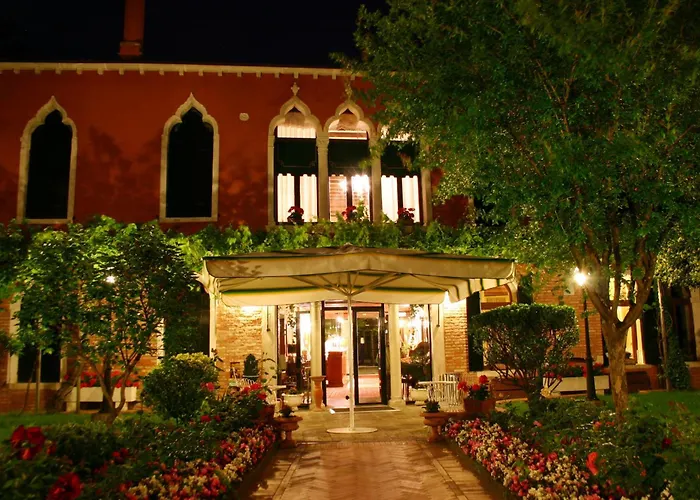 Pensione Accademia - Villa Maravege Venedig