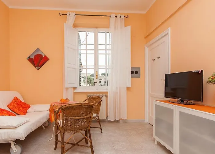 Rental in Rome Sistina View