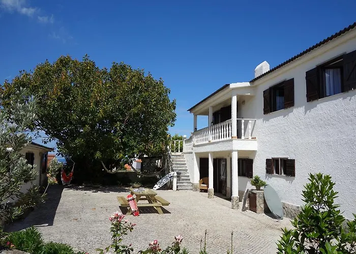 Hostel Moka Surfhouse Ericeira