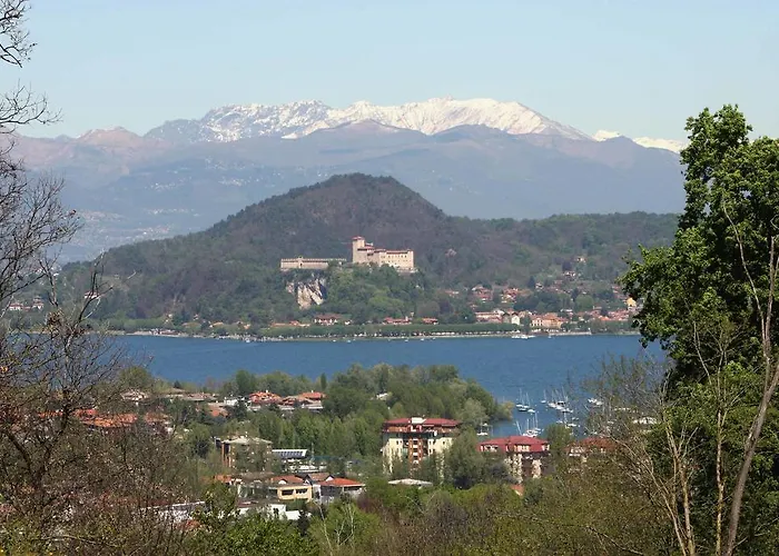 Bed and Breakfast La Cucchetta Dormelletto