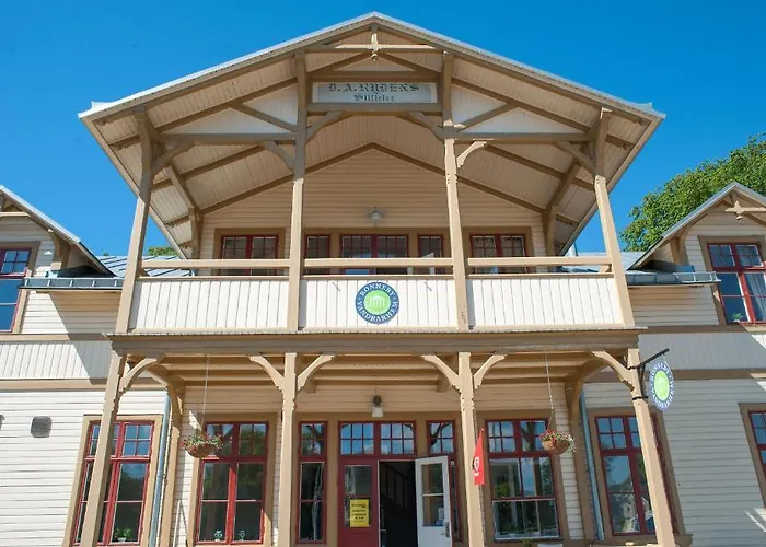 Ronneby Brunnspark Vandrarhem Och B&B