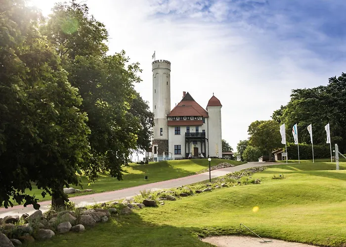 SCHLOSS RANZOW - kleines Romantik Hotel - Wellness - Golfplatz - Hochzeiten&Feiern Lohme