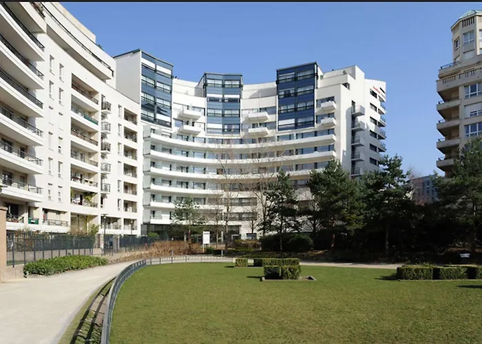 Residhome Courbevoie La Defense