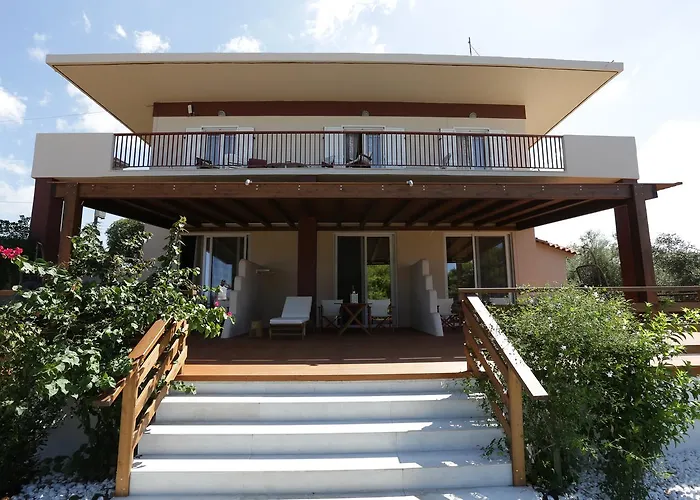 Artemis Suites Romanos 