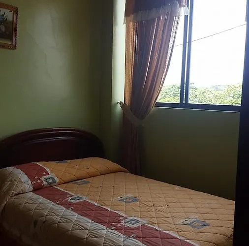 Hostal La Colina Tena