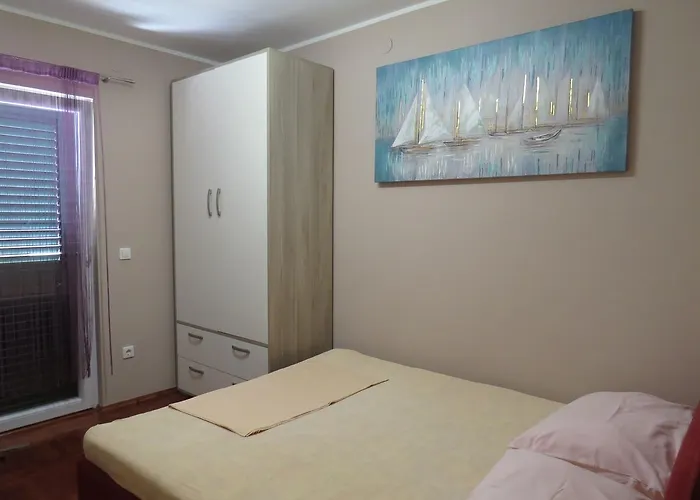 Apartment Nedjeljko Novalja
