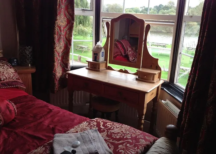 Lower Lode Inn Tewkesbury