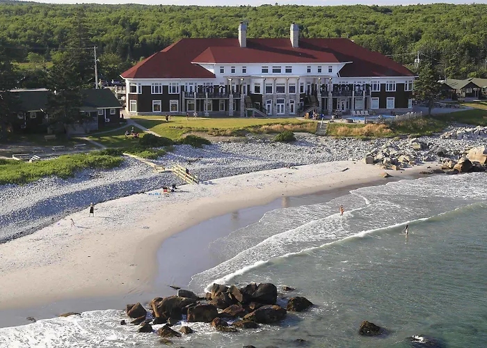 White Point Beach Resort Liverpool