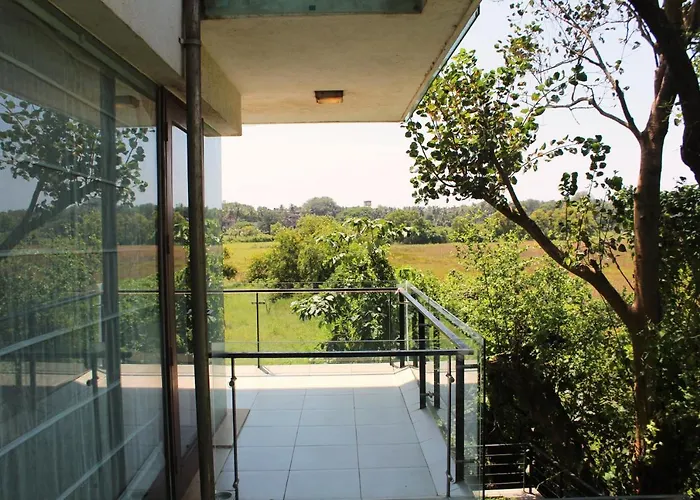 Luxurious 2Bhk For Ultimate Holiday Experience In Goa, Candolim North Goa